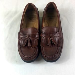 Dockers Men’s Brown tasseled loafers 8.5 excellent condition